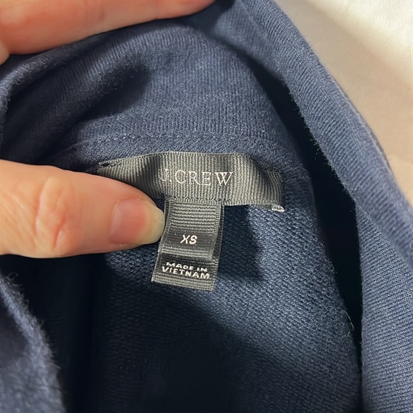 3/$20 J Crew Women’s Navy Long Sleeve 3/4 Zip-down Pullover - Picture 9 of 9